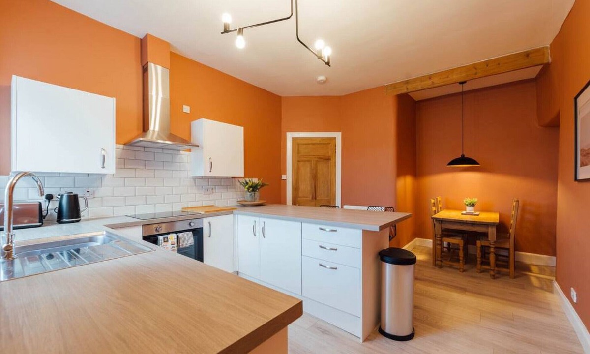 Tillicoultry Apartment | The Riverside Apartment (free parking)