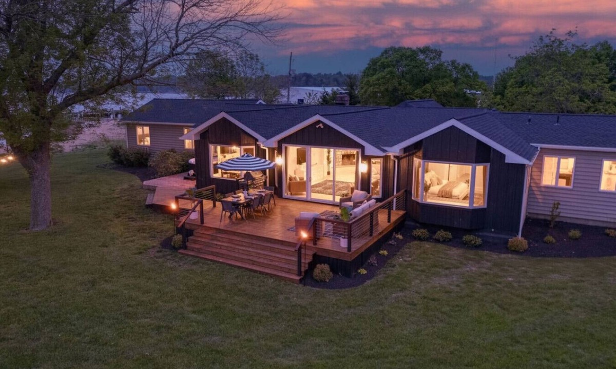 North East House | The Riverside Couples Retreat