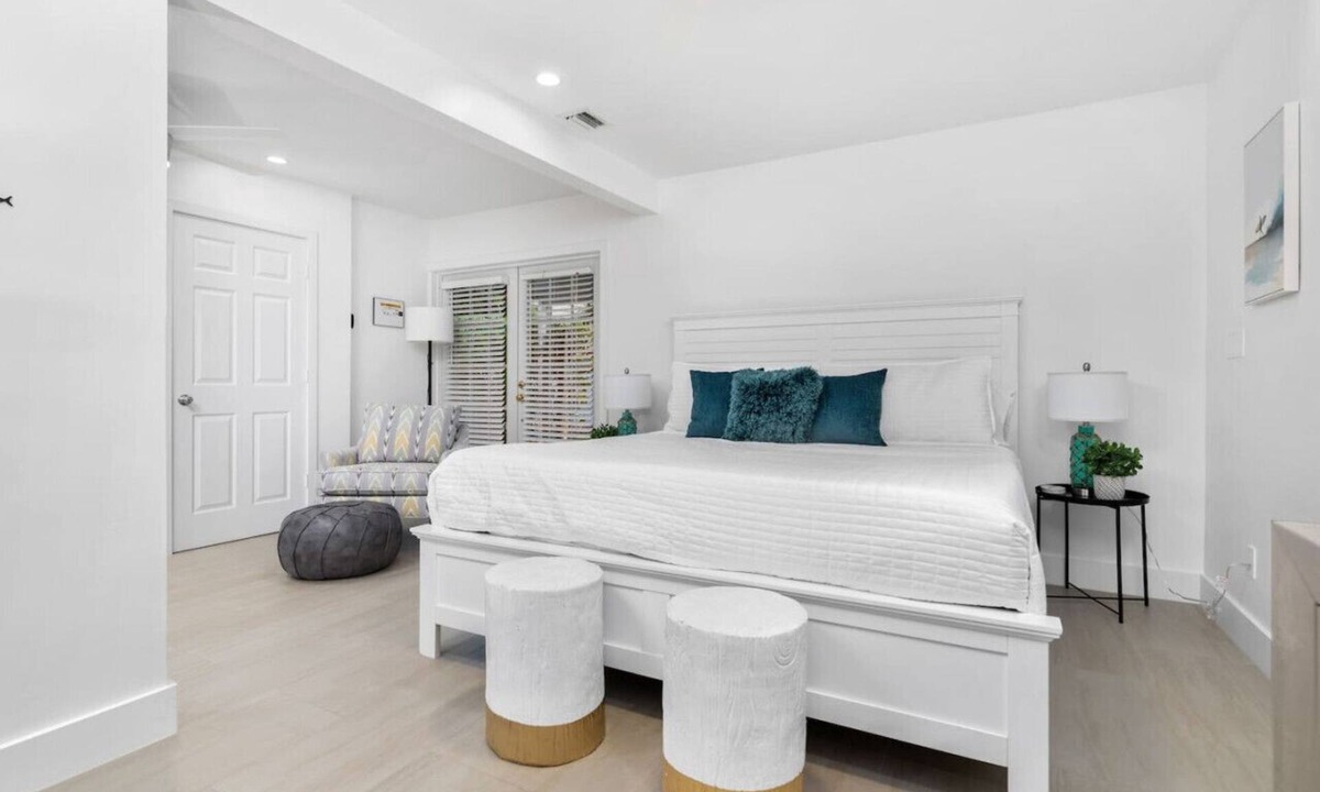 Riverside Park House | The Riverside Retreat #1