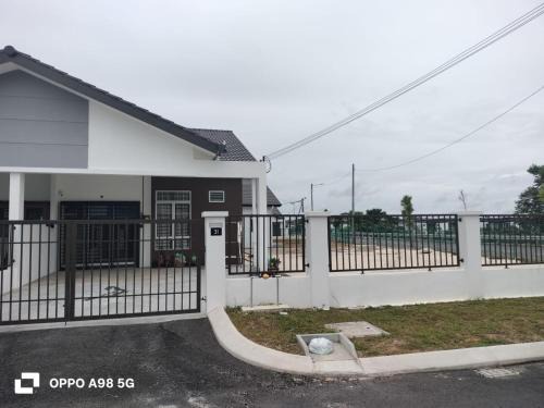 Kluang Apartment | The Road Stay