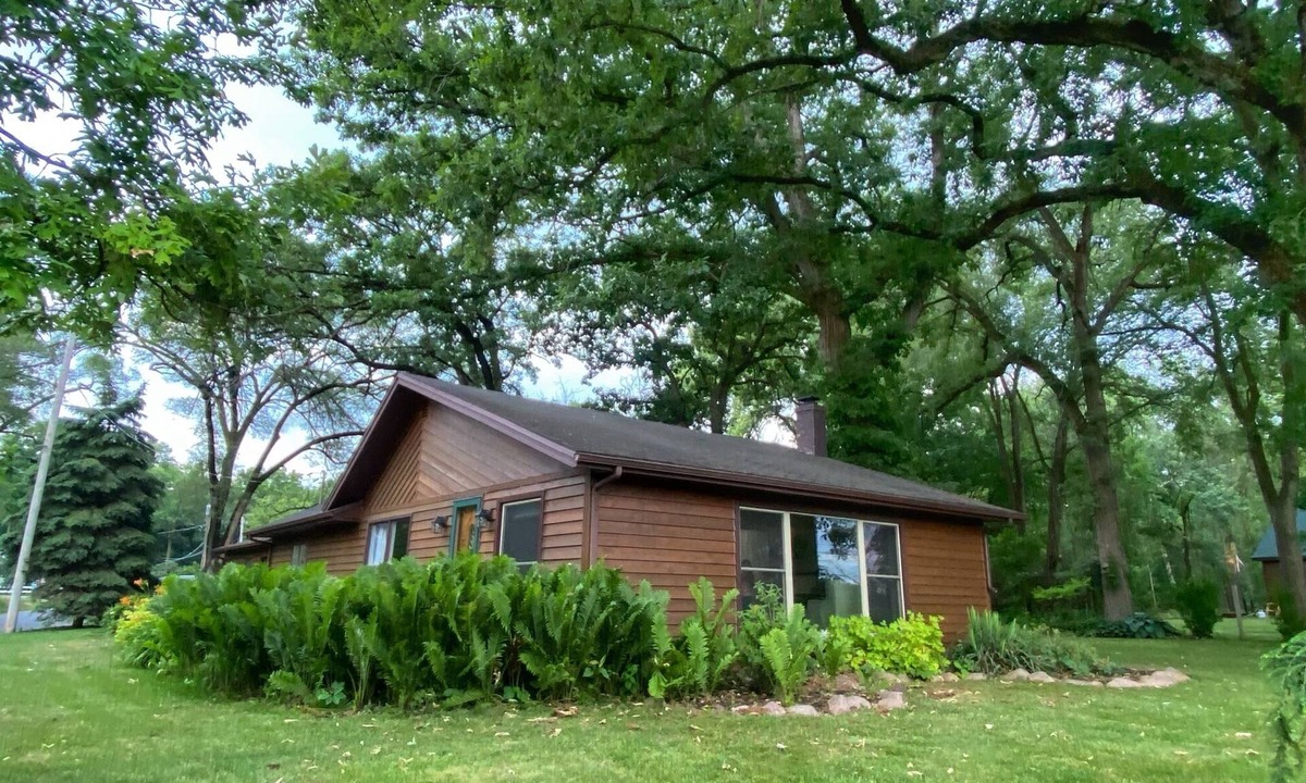 Holcomb House | The Rock River Cabin