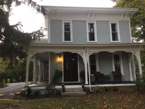 Gambier Bed & Breakfast | The Rogan House