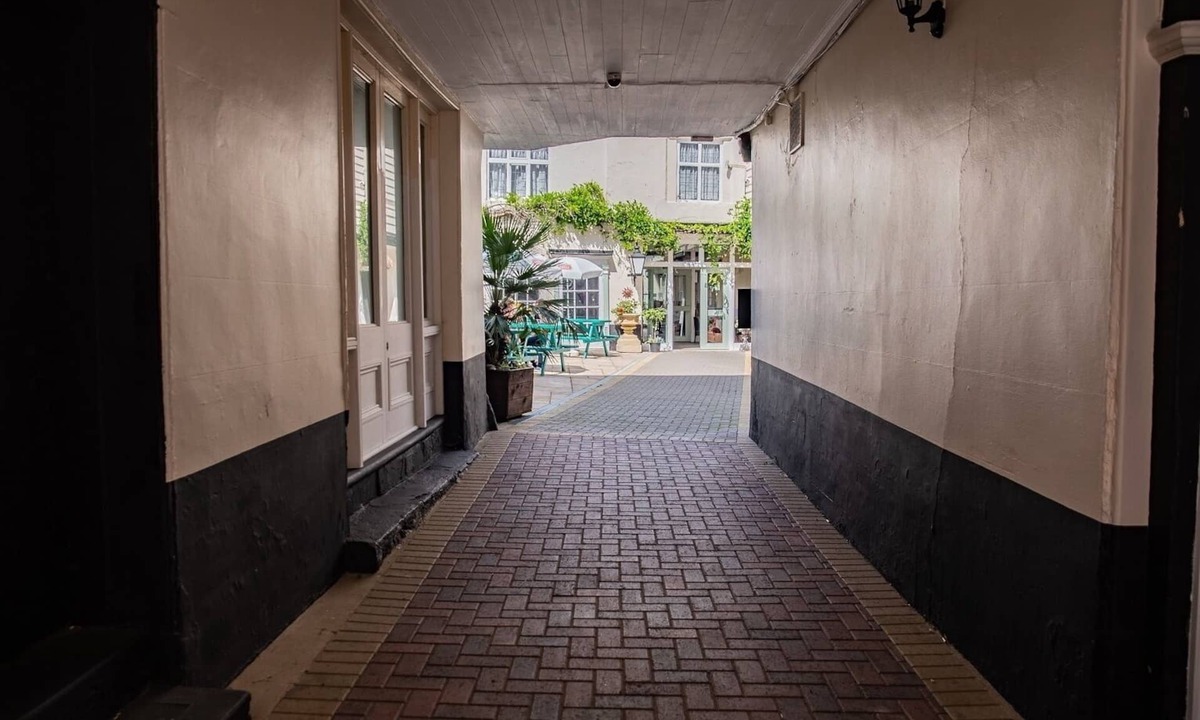 Wisbech Hotel | The Rose and Crown Hotel