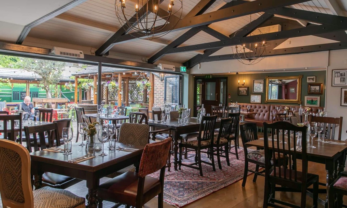 Village Hotel | The Rose & Crown Wimbledon
