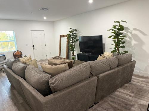 Memphis Apartment | The Rosezena Experience