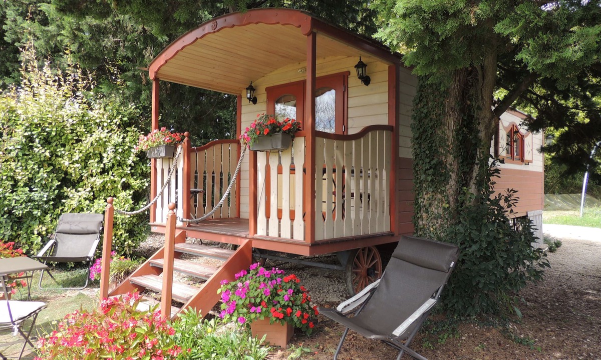 Chateaurenard Cottage | THE ROULOTTE DU SOLEIL