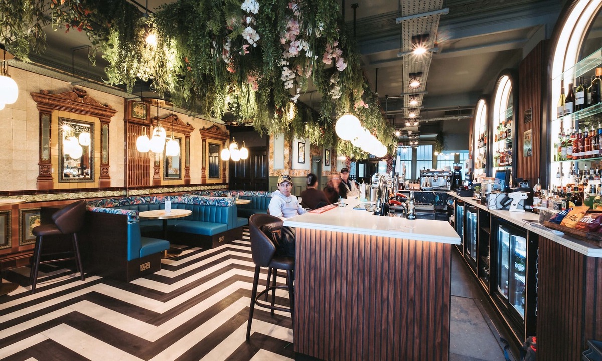 Morecambe Hotel | The Royal Bar & Shaker