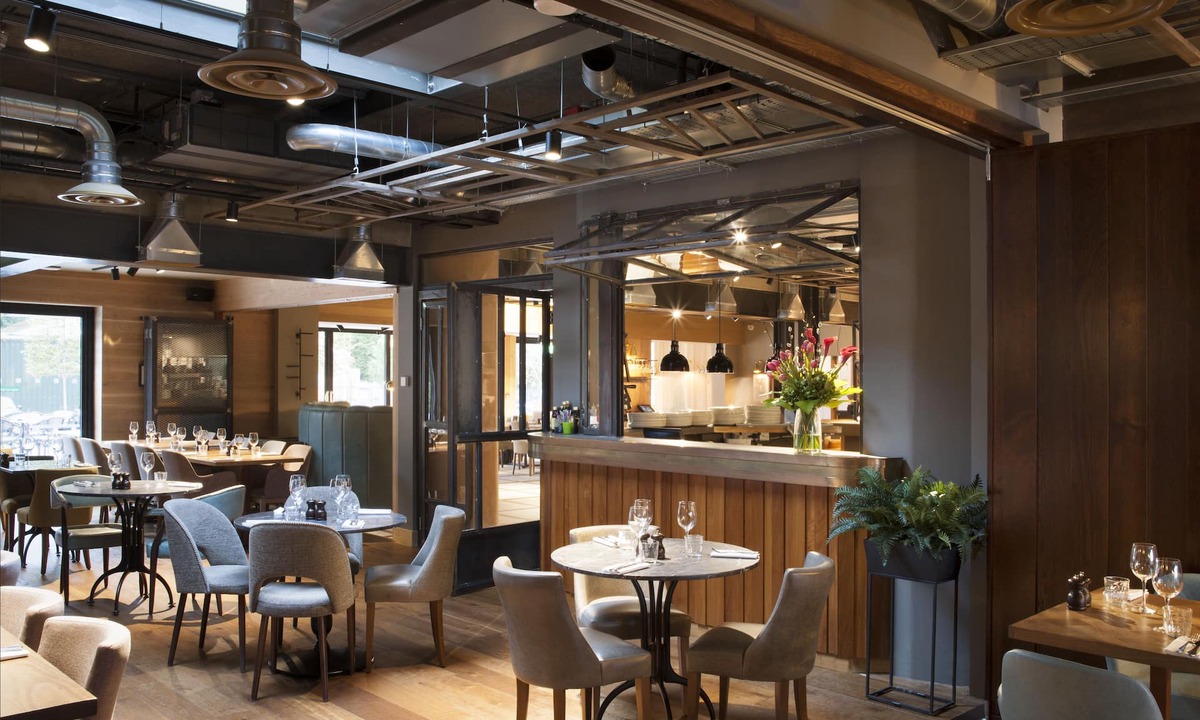 Ascot Hotel | The Royal Foresters