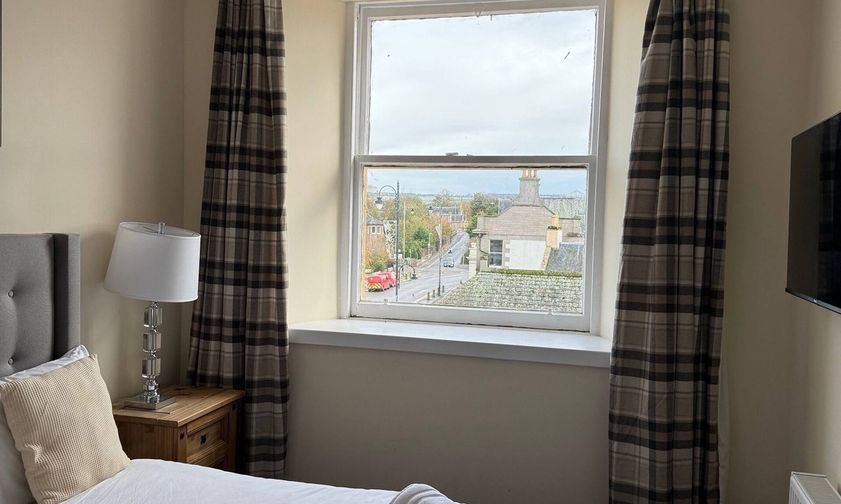 Dingwall Bed & Breakfast | The Royal Guesthouse