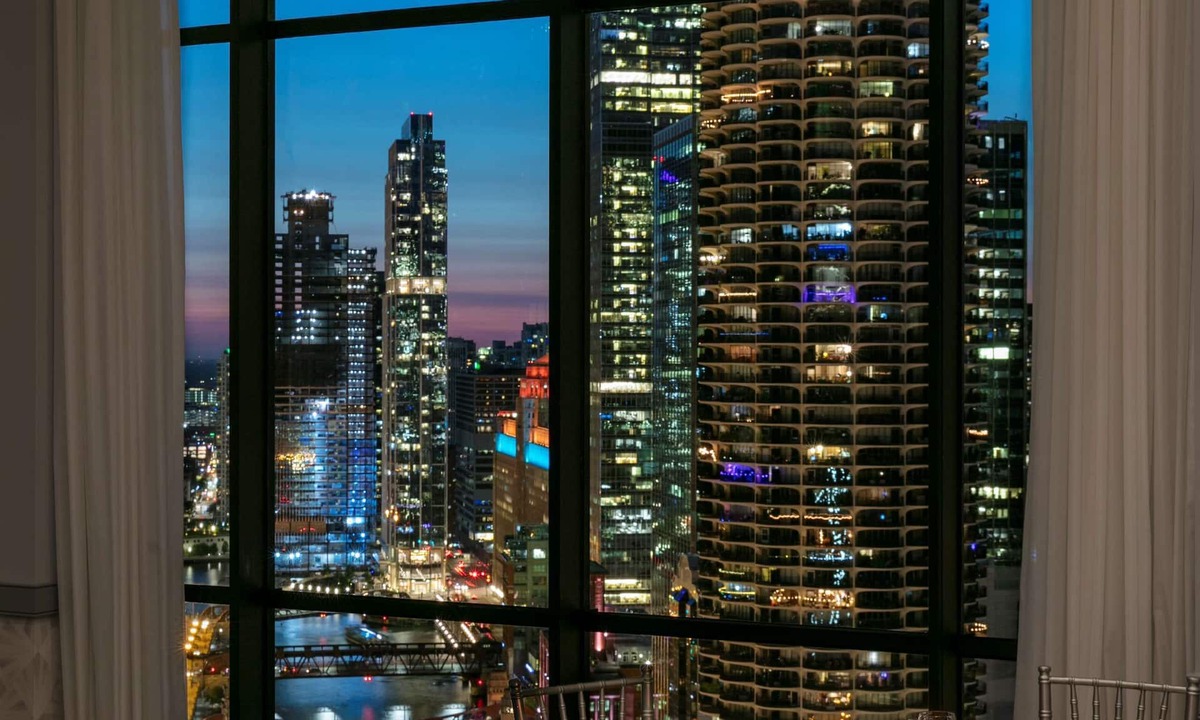 Downtown Chicago Hotel | The Royal Sonesta Chicago Downtown