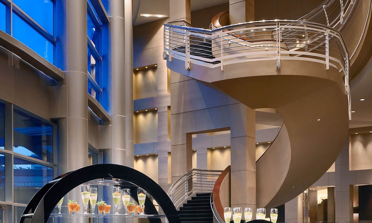 Uptown Hotel | The Royal Sonesta Houston Galleria