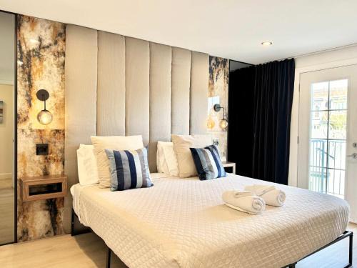 Boischatel Apartment | The Royal Suite - Hot Tub - Free EV Chrger