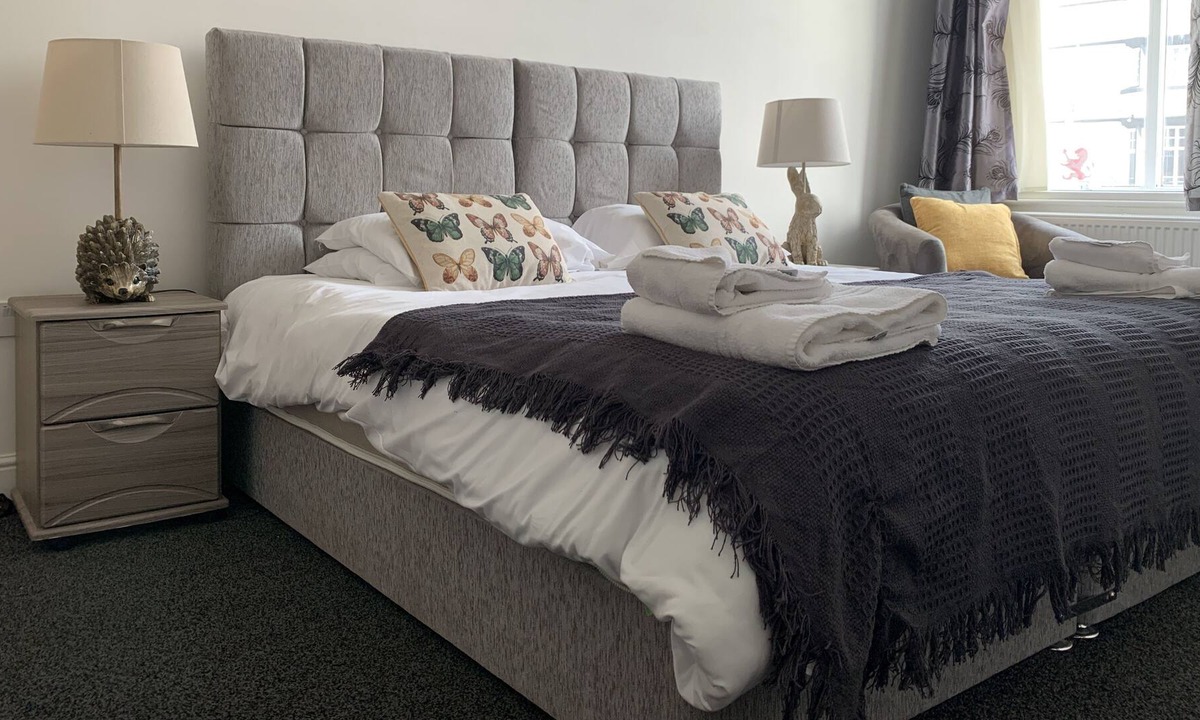 Leek Apartment | The Rudyard Suite - Premier Serviced Accommodation