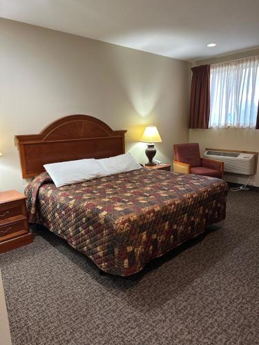 Rushford Hotel | The Rushford Inn