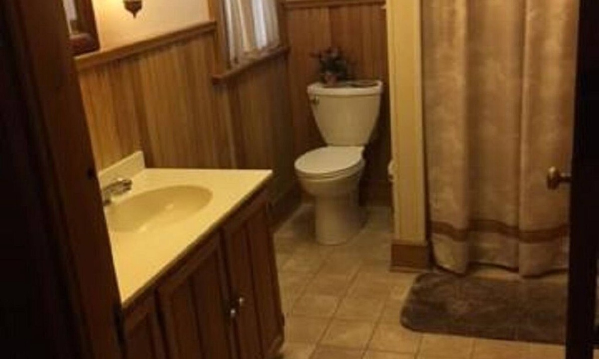 Towanda Bed & Breakfast | The Russell at Victorian Charm Inn
