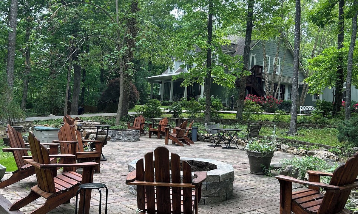 Adairsville Bed & Breakfast | The Sage Cottage