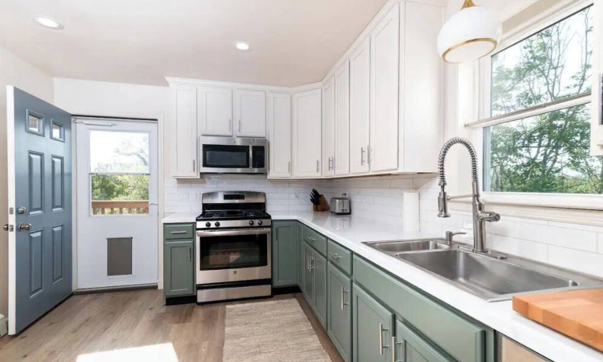 Ocean Bluff-Brant Rock House | The Salt Marsh at Sunrise Beach