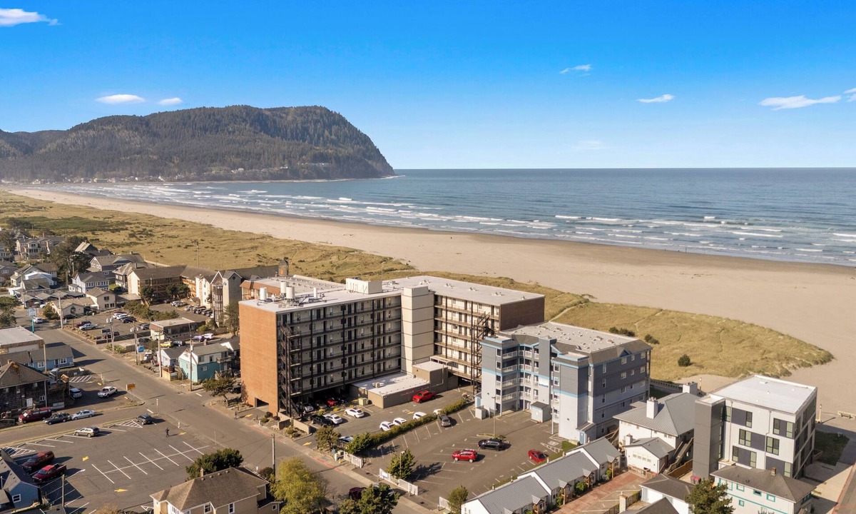 Seaside Resort | The Sand & Sea Condos - Oceanfront