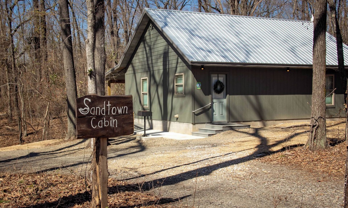 Vian Cabin | The Sandtown 3 bedroom Cabin