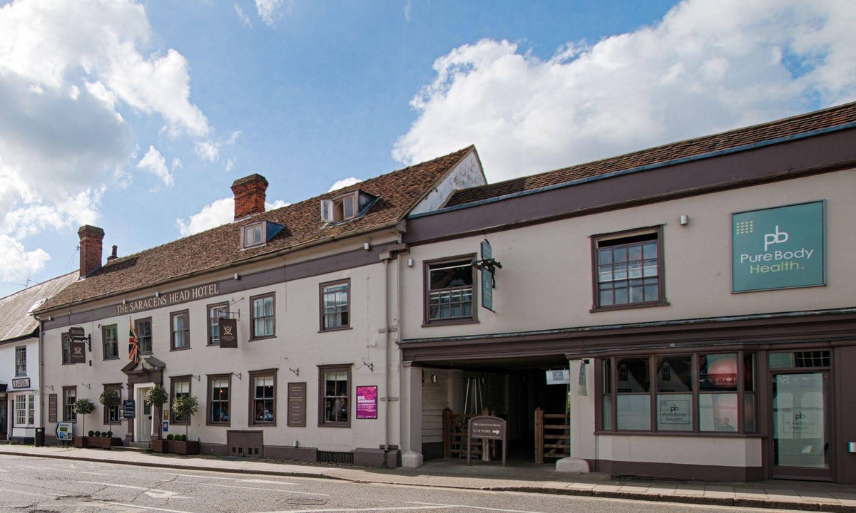 Dunmow Hotel | The Saracens Head Hotel
