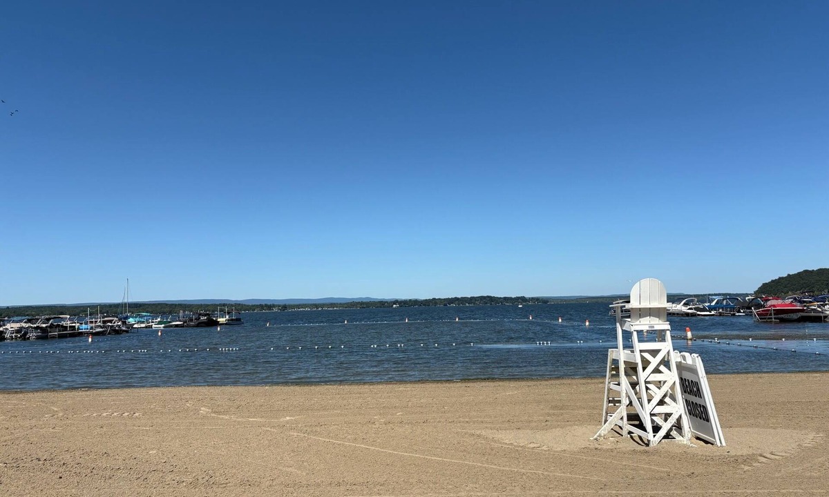 Saratoga Springs House | The Saratoga Beachhouse Compound