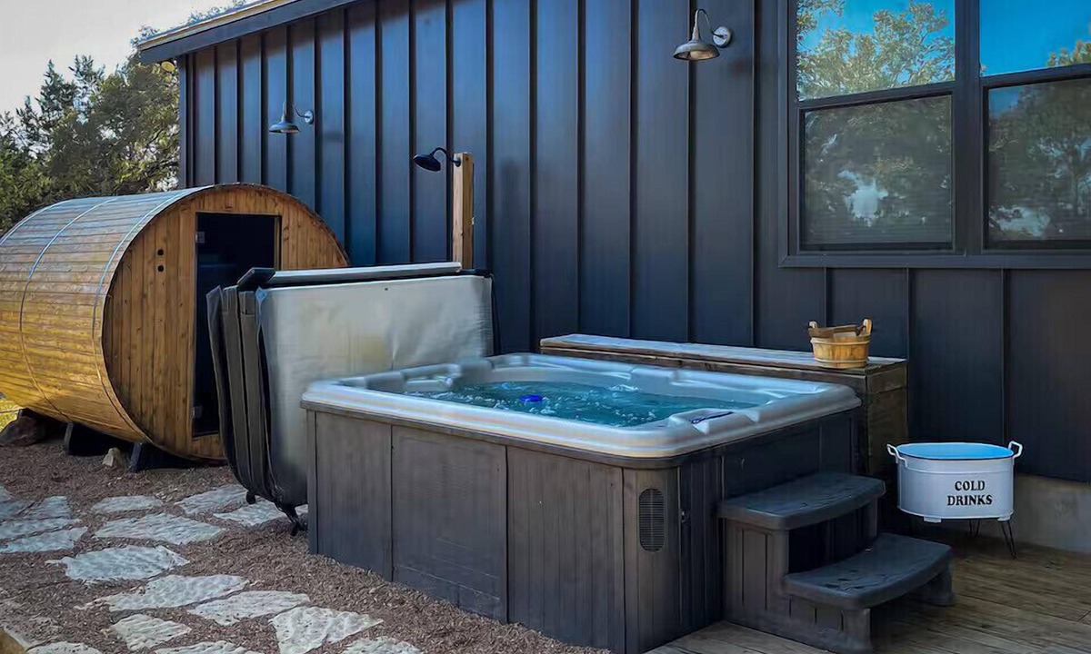 Spring Branch House | The Sauna and Soak House
