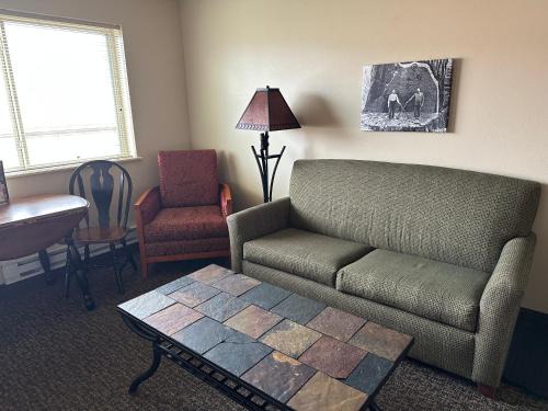 Houston County Hotel | The Sawmill Inn