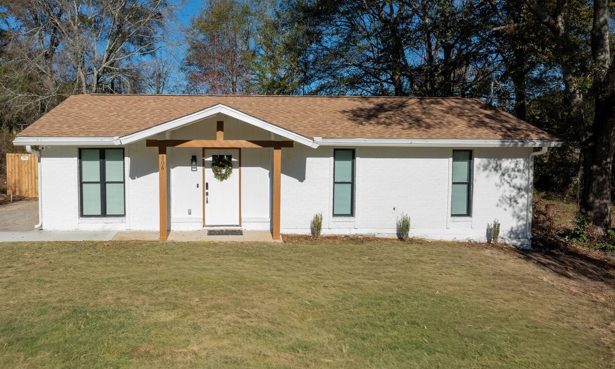 Tuskegee House | The Scholar's Retreat