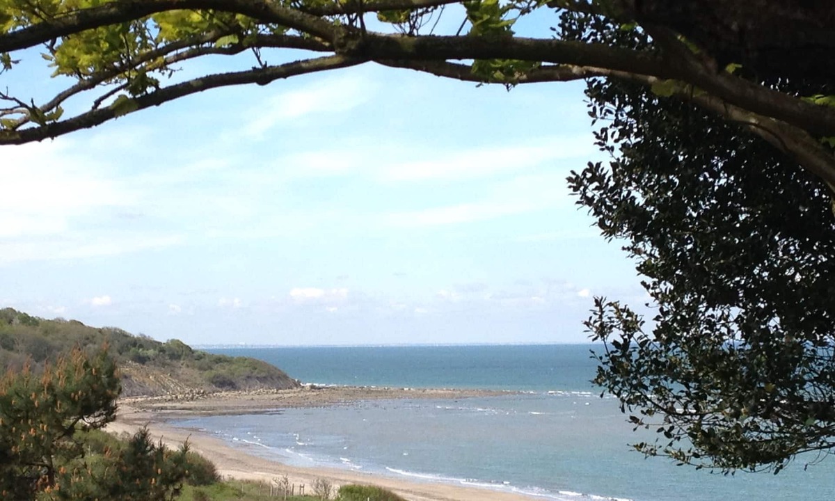 Villerville House | The sea at the end of the garden