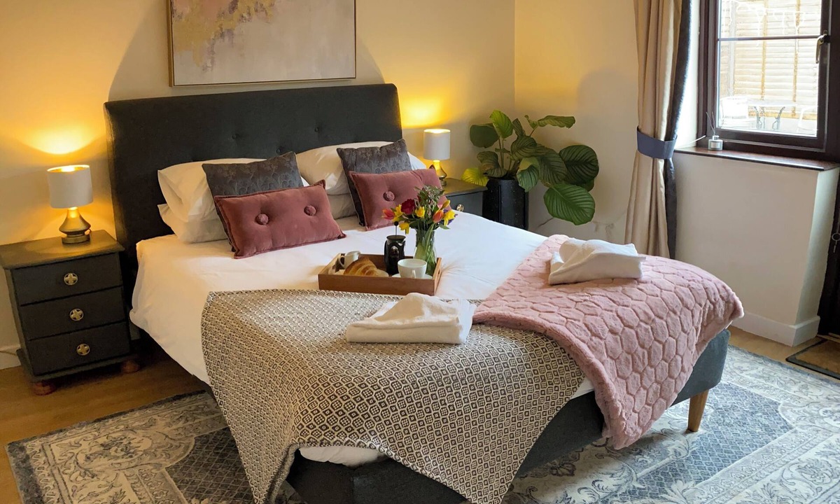 Llanwrthwl Apartment | The Searle Cottage and Hot Tub