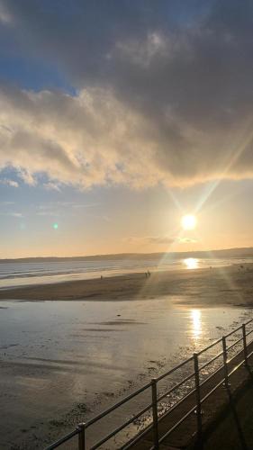 St. Thomas House | The Seaview Lodge