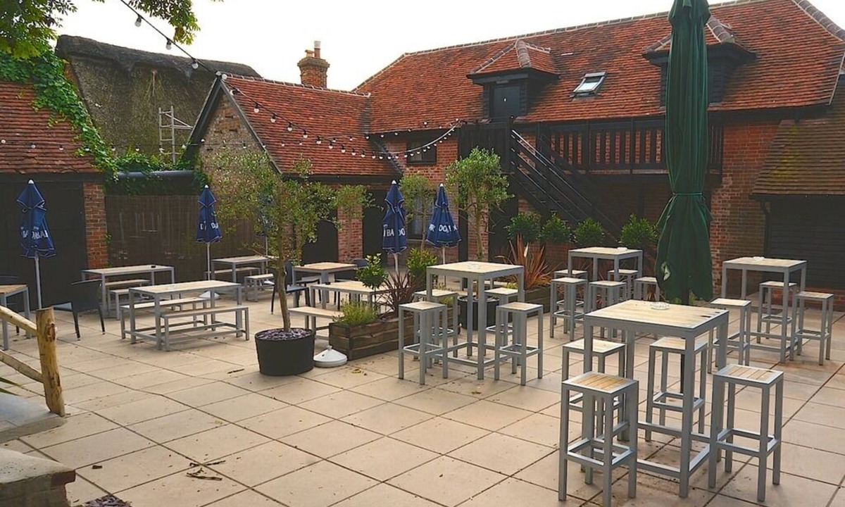 East Lavant Hotel | The Selsey Arms