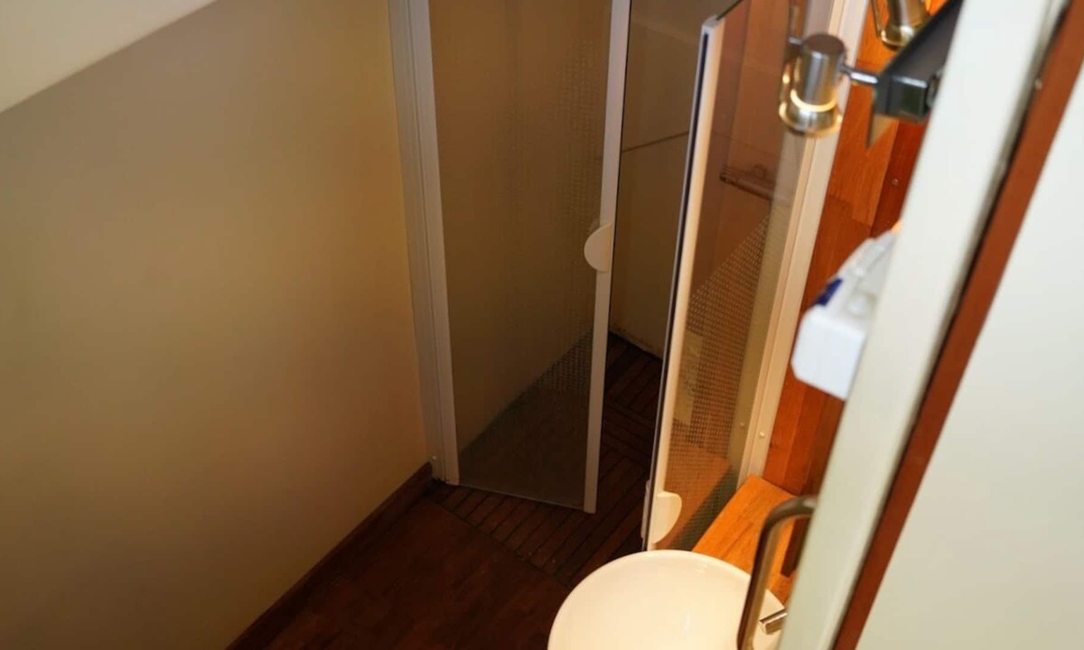 Vieux Malakoff Boat Rental | The Semaphore wheelhouse