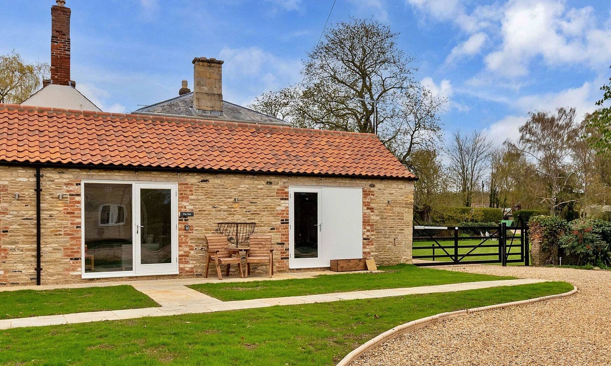 Thurlby Ski Chalet | The Sett