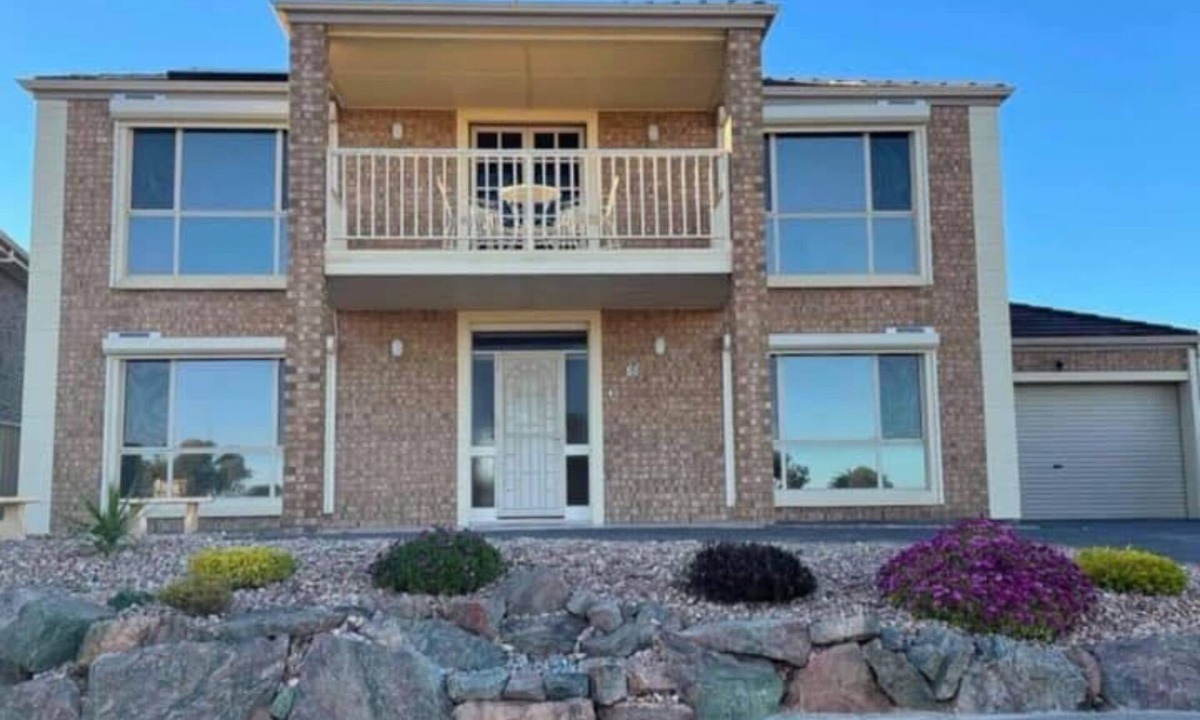 Wallaroo House | 'The Shack' Copper Cove Marina