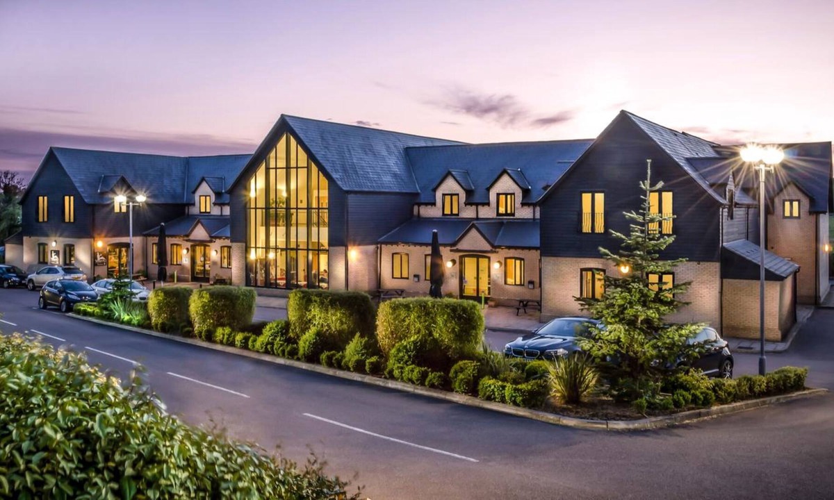 Sharnbrook Hotel | The Sharnbrook Hotel