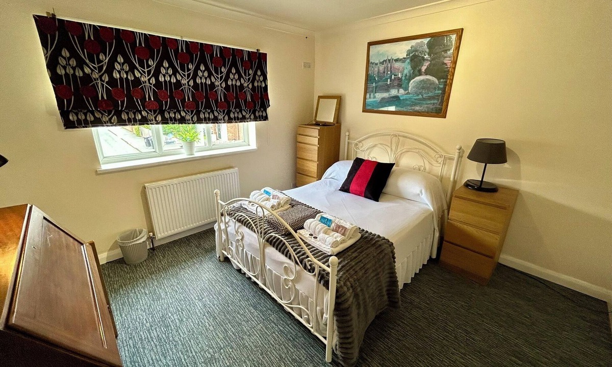 Knutsford House | The Shaw House, No.2