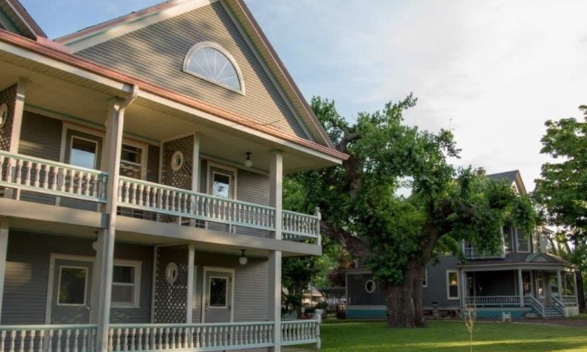 Shelbyville Hotel | The Shelby Inn