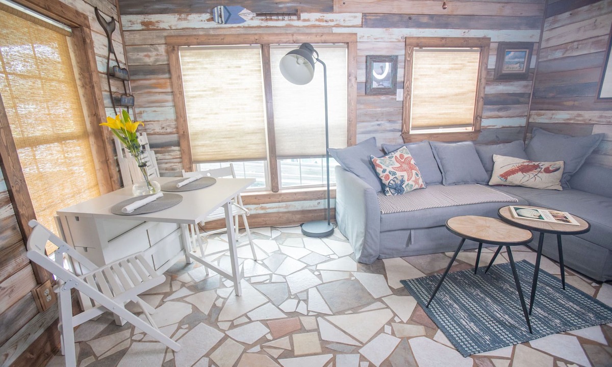 Port Aransas House | The Shell Cabin is a place to relax and enjoy the beach!