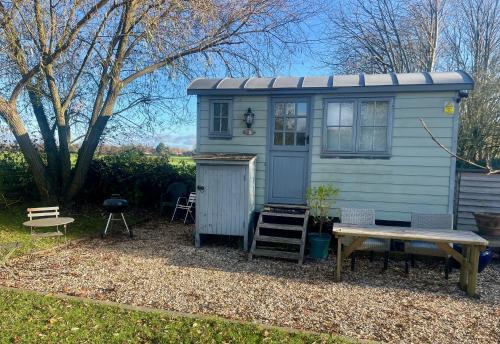 East Ashling House | The Shepherd's Hut @ Chichester Cottage