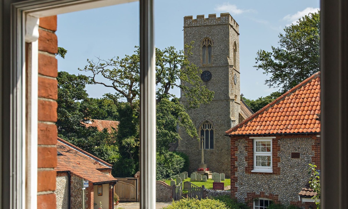 Weybourne Bed & Breakfast | The Ship Inn