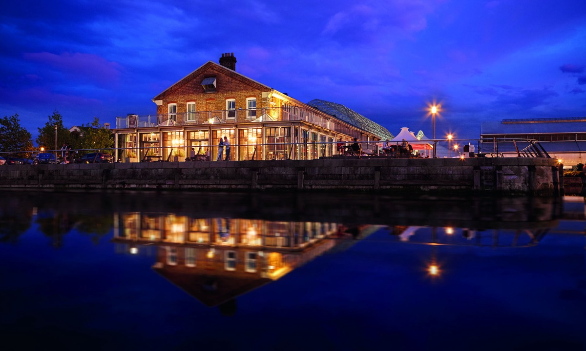 Chatham Hotel | The Ship & Trades