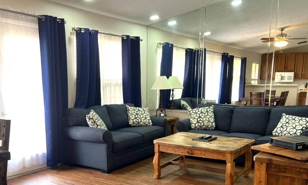 Highland Lake Estates Apartment | The Shores at Lake Travis