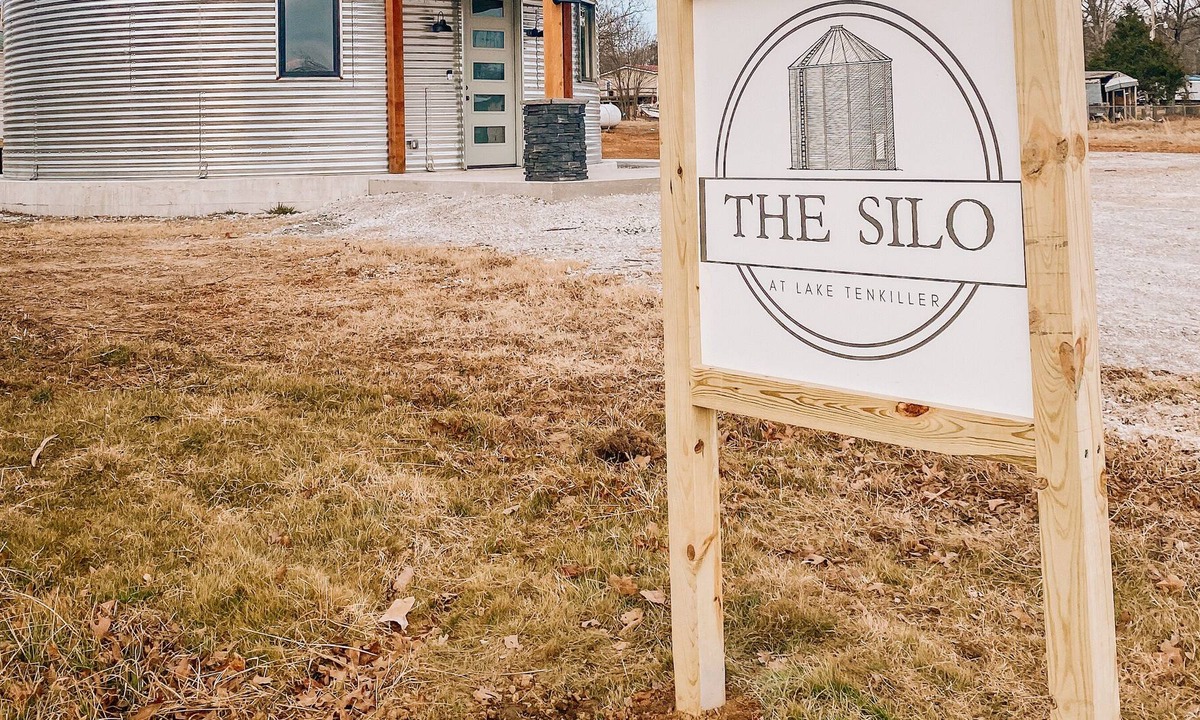 Vian House | The Silo at Lake Tenkiller- One of a kind stay!