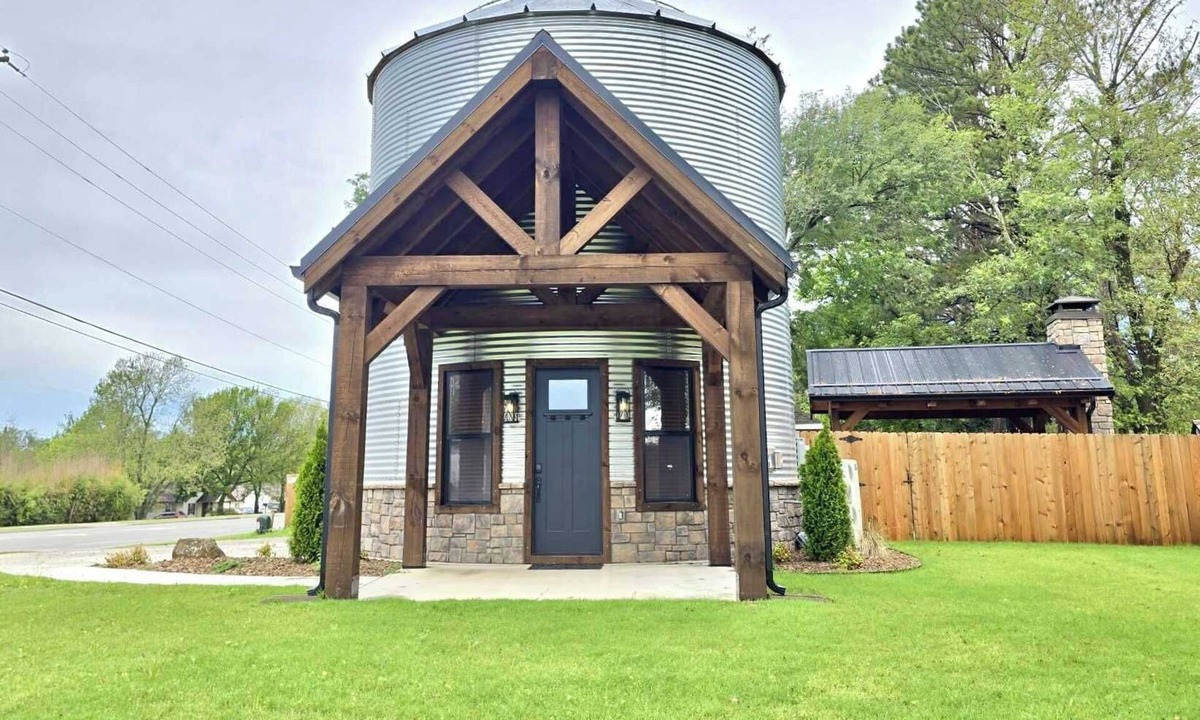 Springdale House | The Silo House - Bold Modern Design