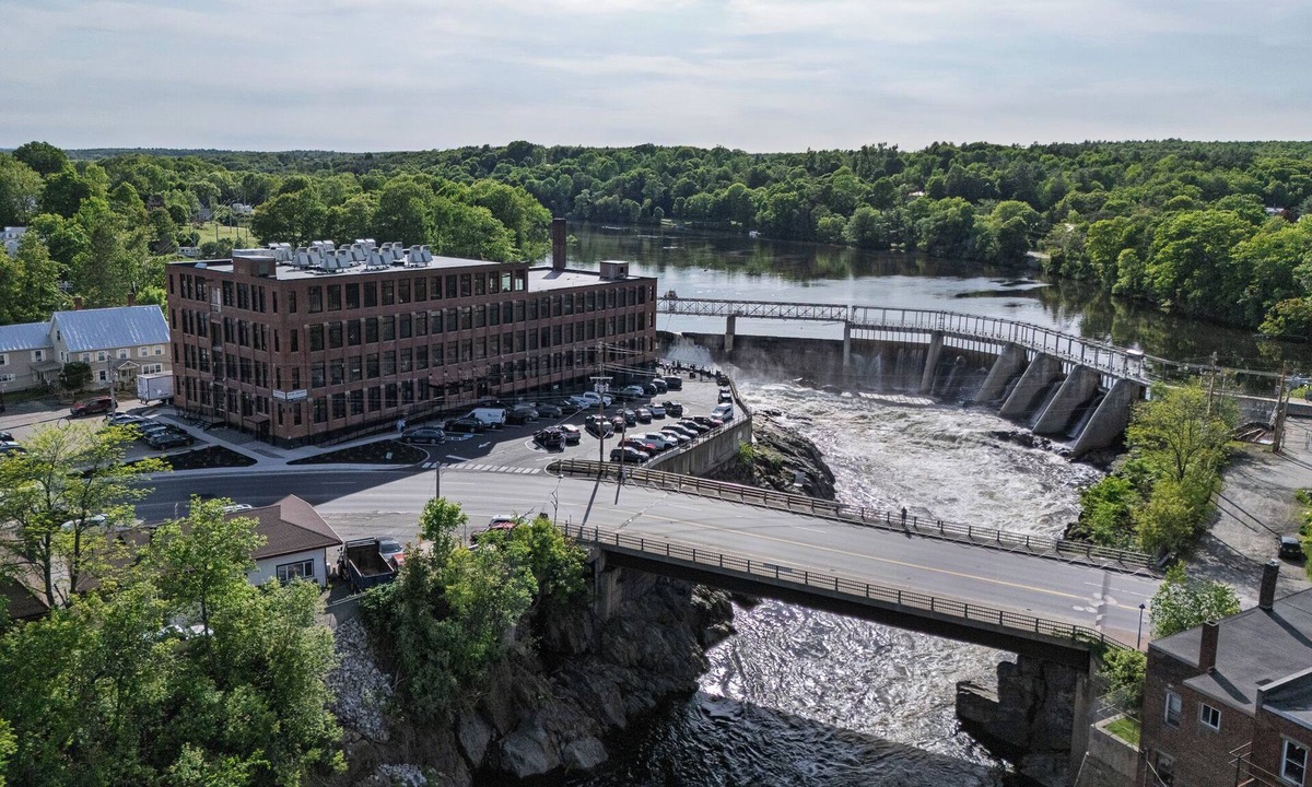 Skowhegan Hotel | The Skowhegan By Kasa