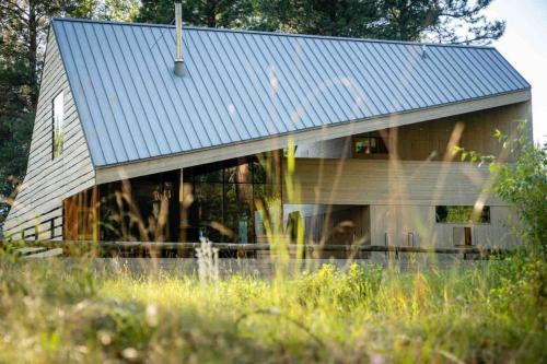 Darby House | The Skwala Lodge