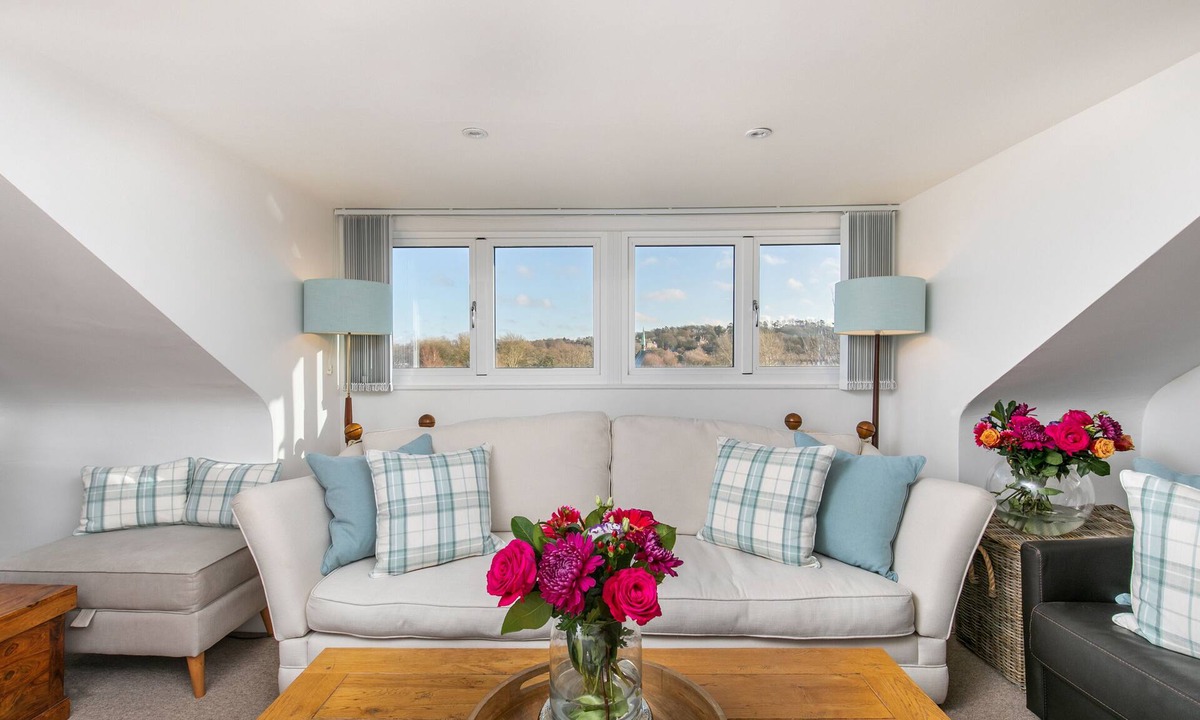 Winchester Apartment | The Sky Penthouse