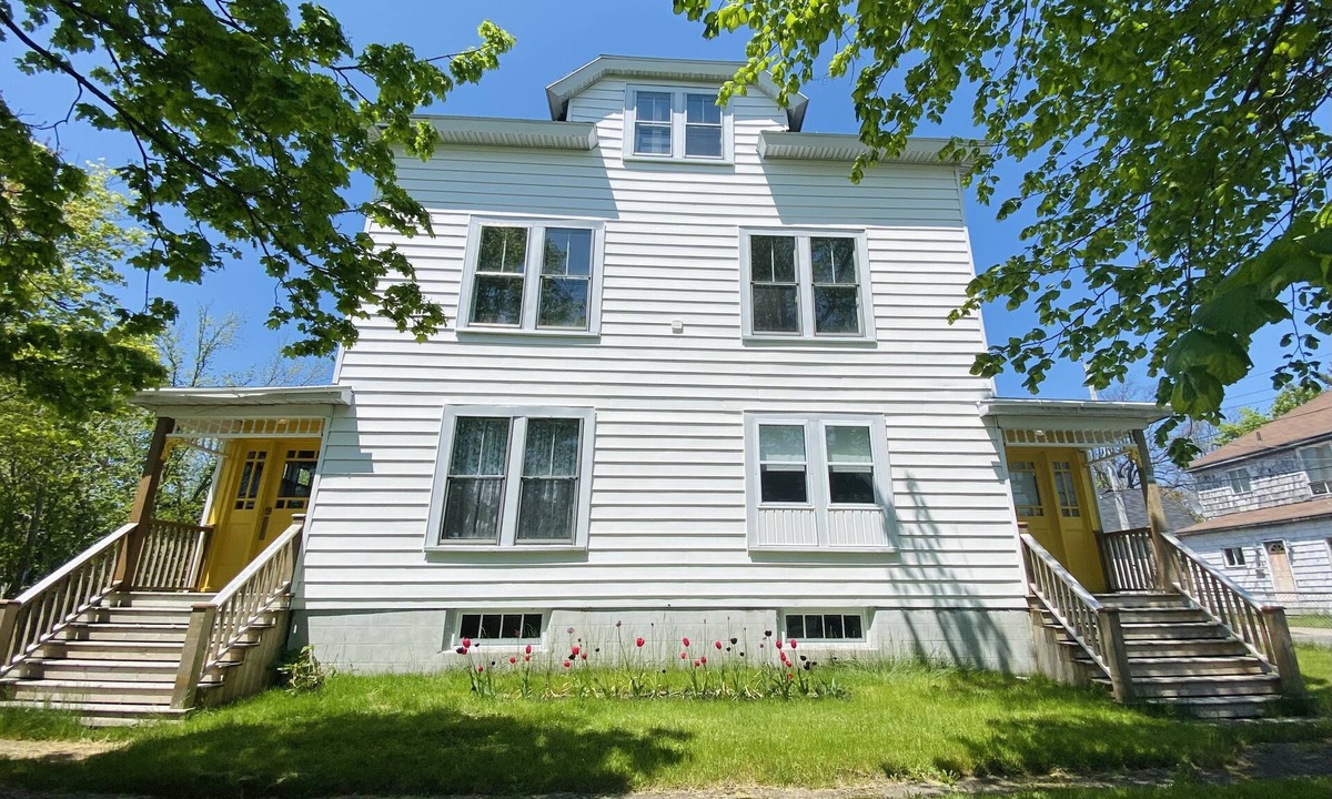 North Sydney Bed & Breakfast | The Sleeping Swan B&B