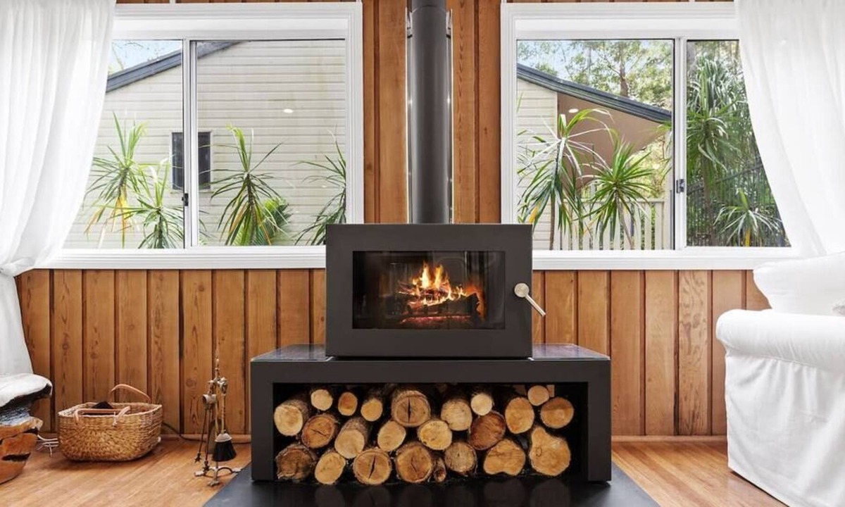 Smiths Lake Ski Chalet | The Smiths Lake Chalet